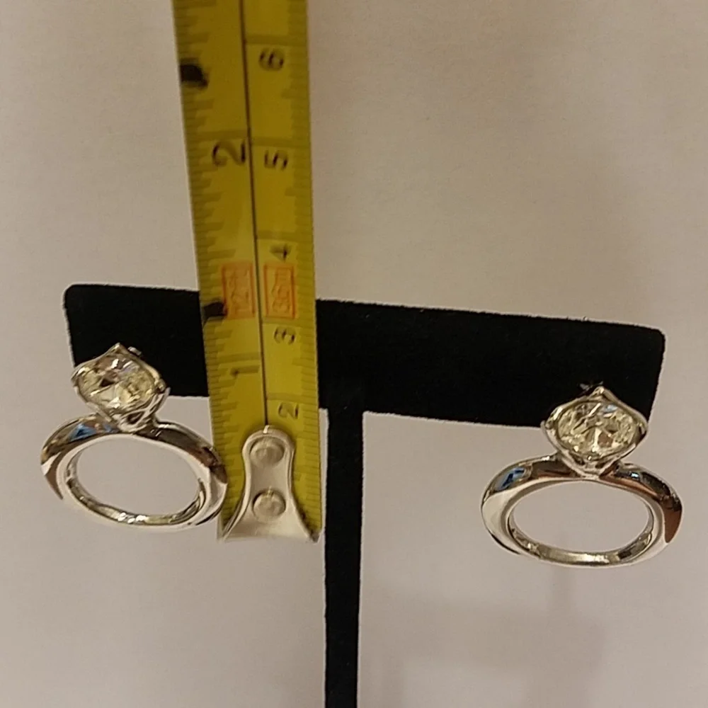 *G Silver Tone With Clear Crystal Diamond Wedding/engagement Ring Earrings